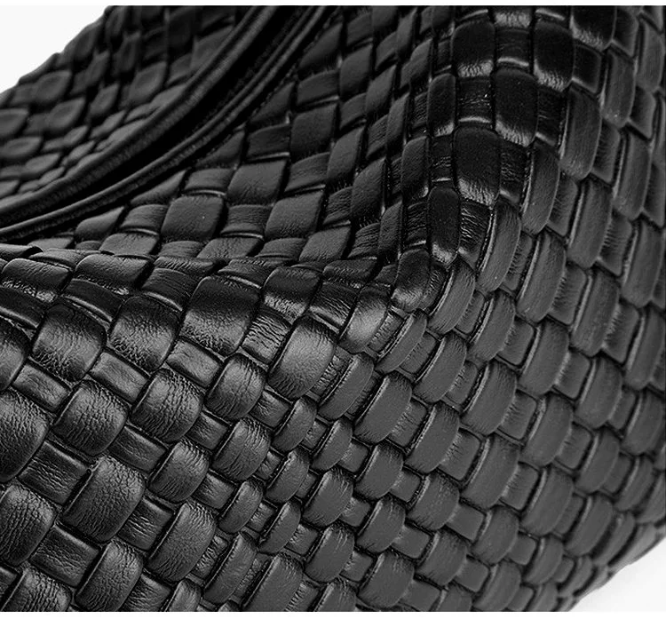 Casual and Elegant Shell - Shaped Mini Bag - Compact and Stylish Handbag