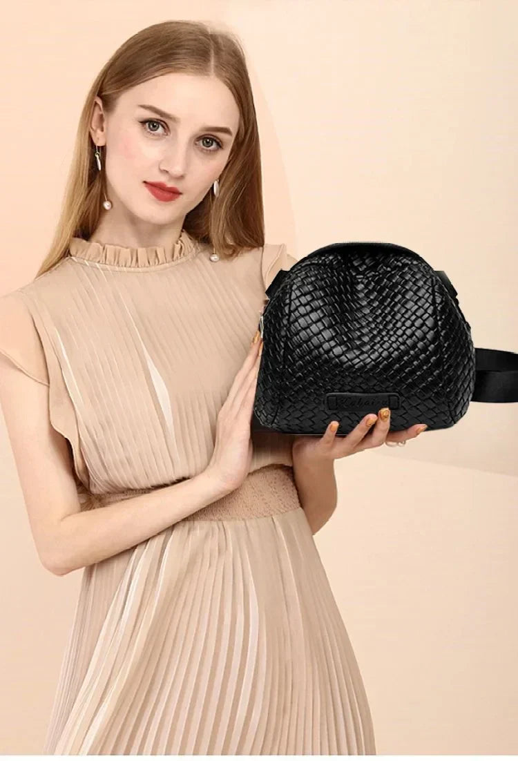 Casual and Elegant Shell - Shaped Mini Bag - Compact and Stylish Handbag