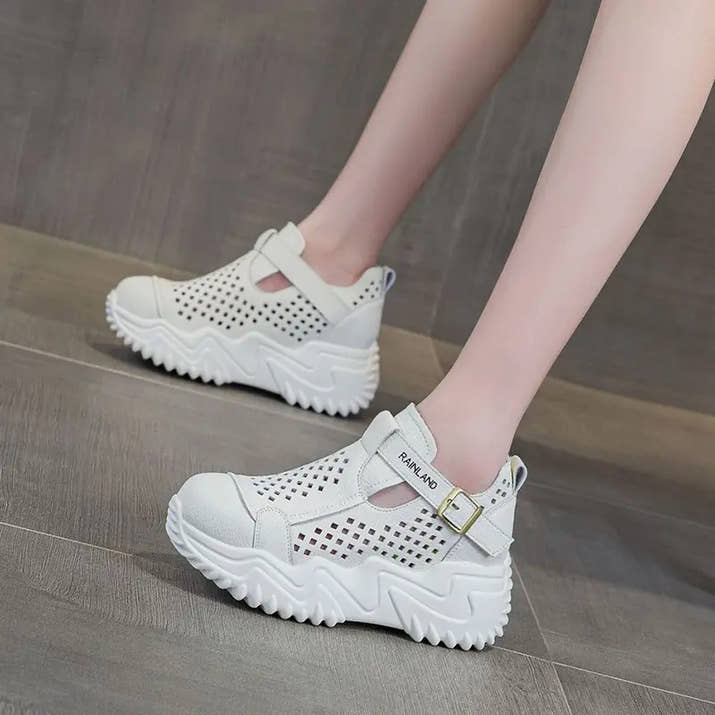 Comfortable And Breathable Women's Thick Soles Sandals